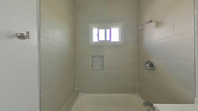 Bathroom - 3820 Homer St Unit 3820