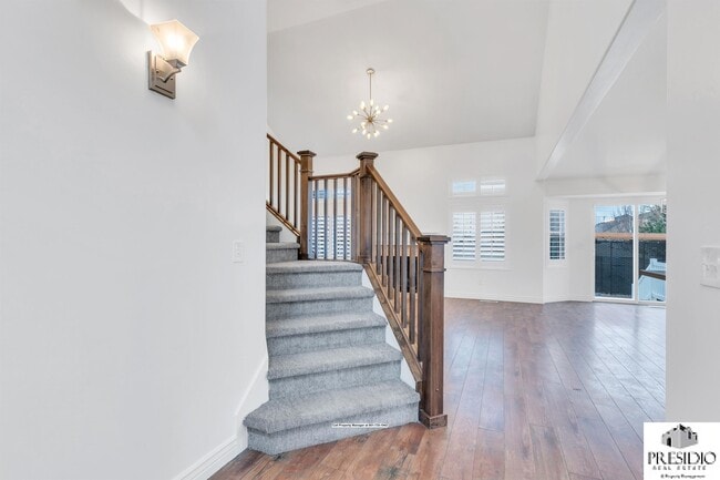 Photo - 727 Sandhill Dr