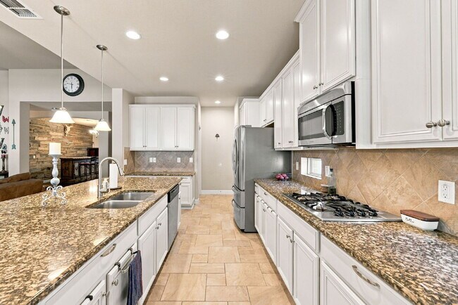 8951 Highland Dawn