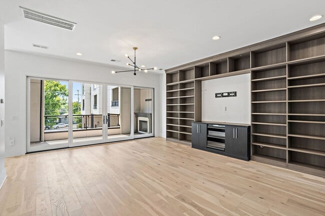 Building Photo - 1242 2nd Ave S Rental