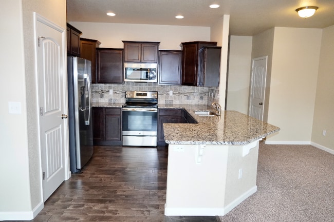 Photo - 5609 Shamrock Heights