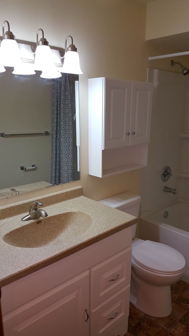 Photo - Marshfield Columns