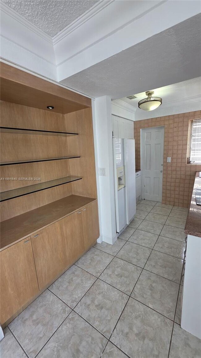 Photo - 2114 Biarritz Dr Unit 2