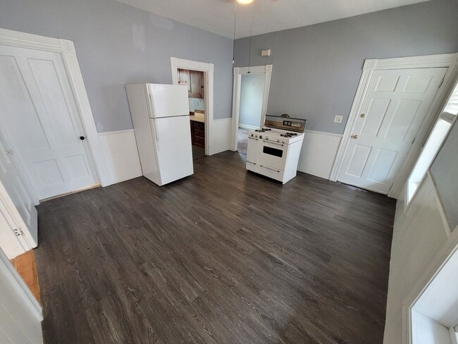 145 Pine St Unit 145-2 Pine