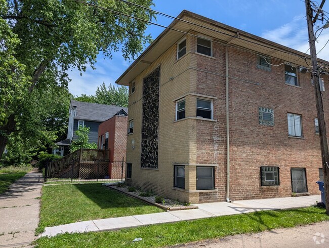 Building Photo - 1047 E 80th St Rental