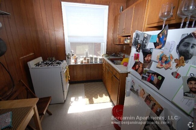 Building Photo - 15 Walbridge St Unit 8 Rental