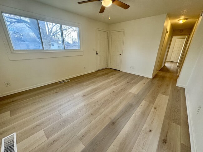 Photo - 708 Maumee Dr