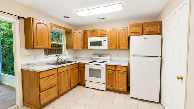 Photo - 118 S Park Ln