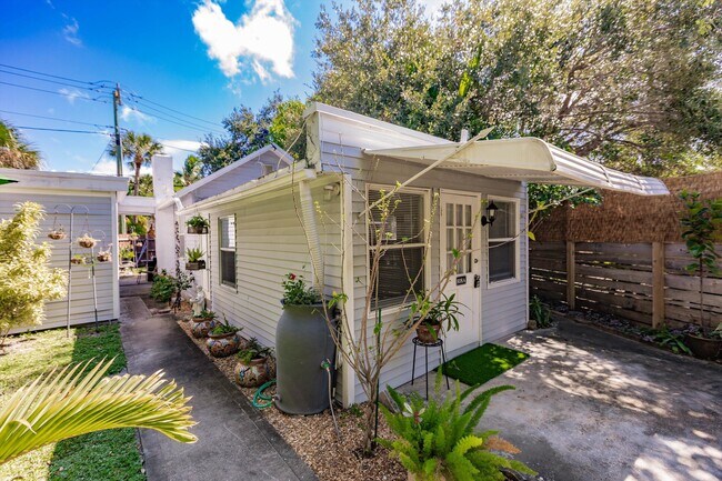 Photo - 808 N Palmway Unit A