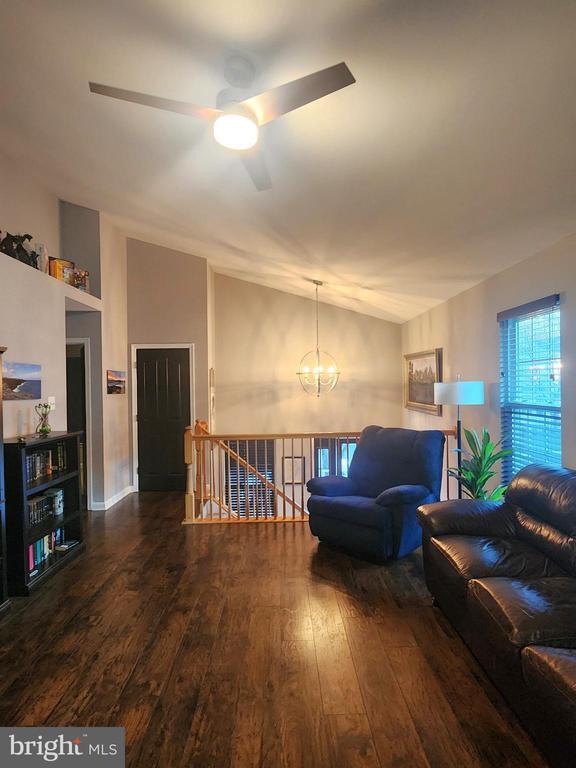 Photo - 7472 Merrymaker Way