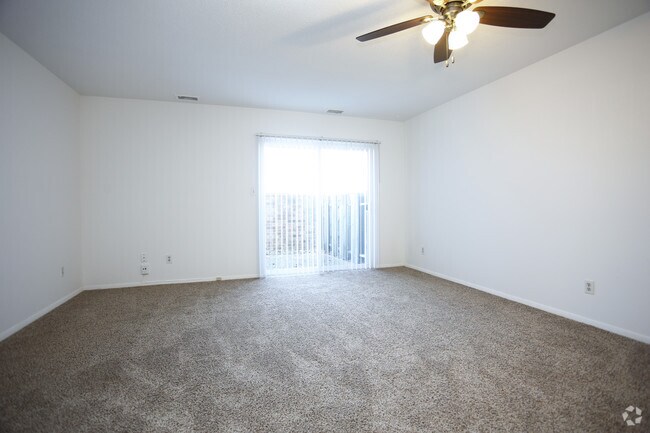 2 BR, 1 BA - living room