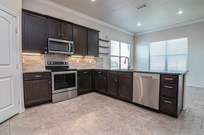 Photo - 6812 Leatherwood Dr