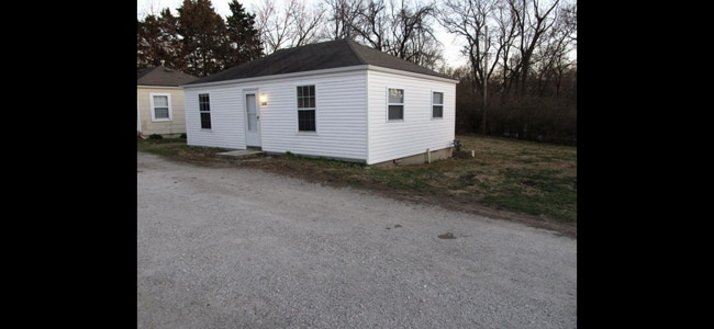 Photo - 10706 Hickman Mills Dr