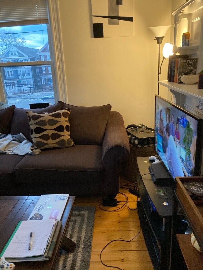 Photo - 102 Calumet St