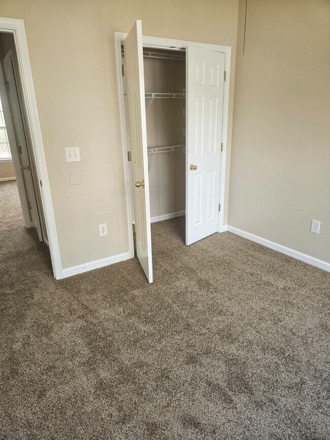 Photo - 500 Jaclyn Cir
