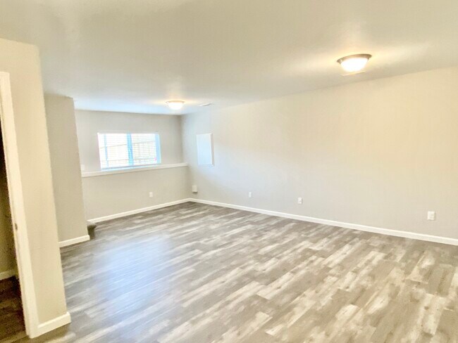 5321 N Toben Ct