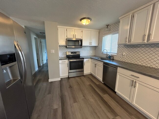 Photo - 1184 N 575 W