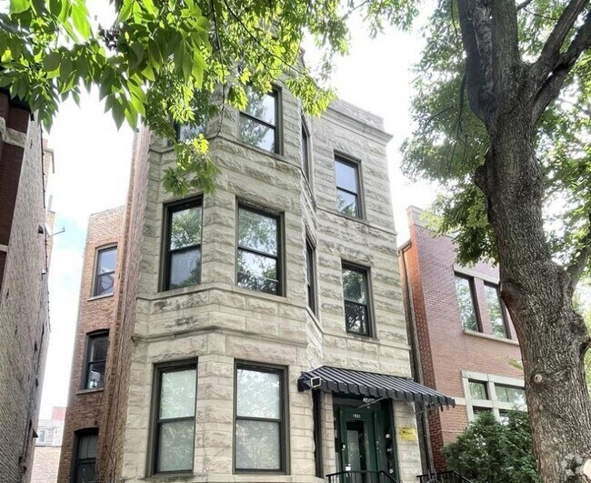 Building Photo - 1931 N Hoyne Ave Unit 3 Rental