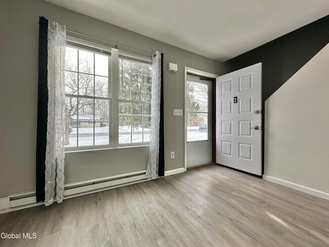 Photo - 31 Suncrest Dr