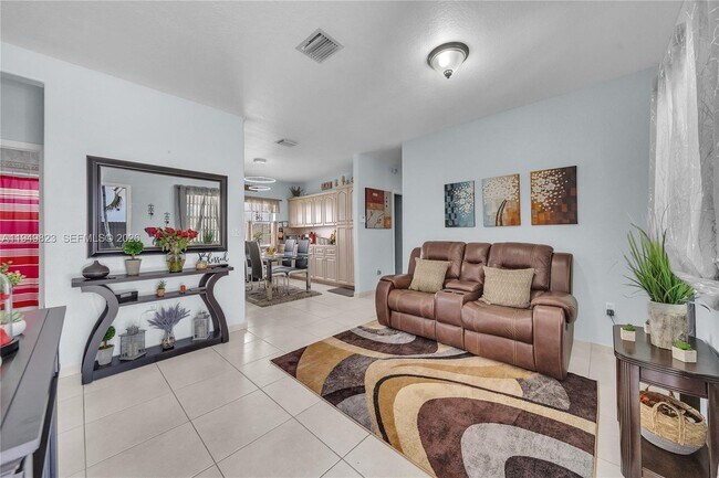 Photo - 7567 N Augusta Dr Unidad Front