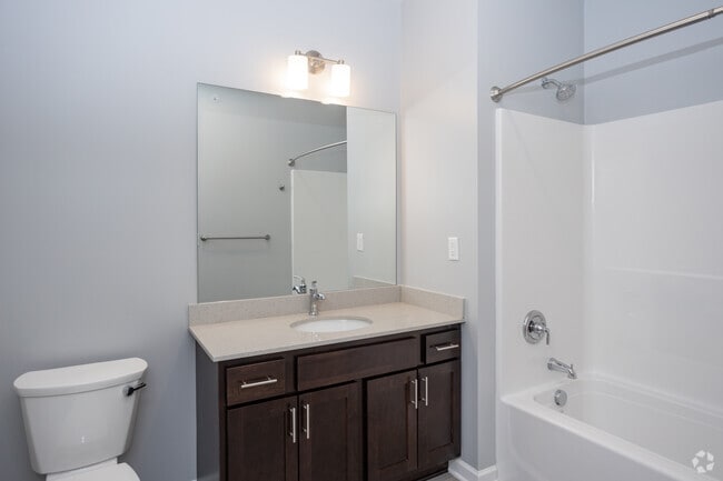 2 BR, 2 BA