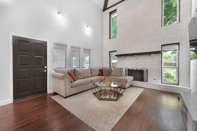 Building Photo - 2907 Country Pl Ct