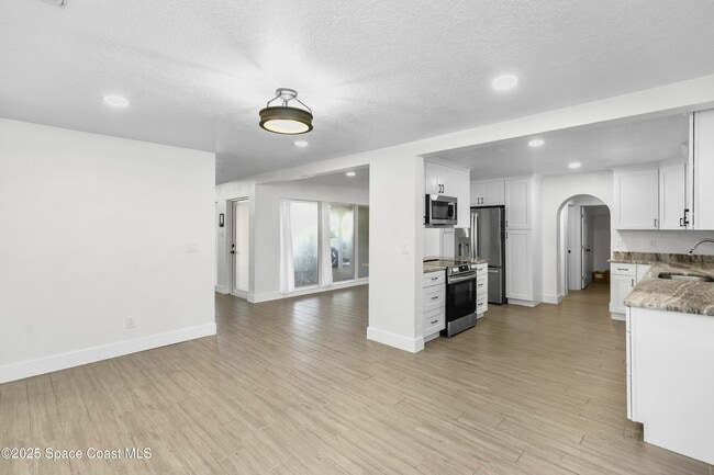 Photo - 1137 Carol Ave