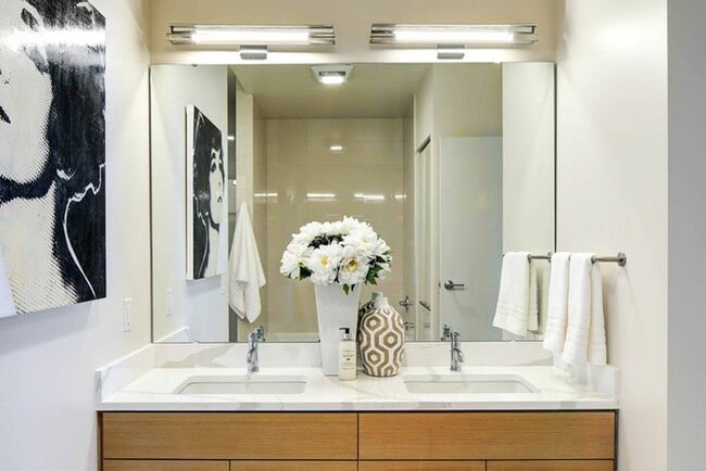 Photo - Kinects Tower