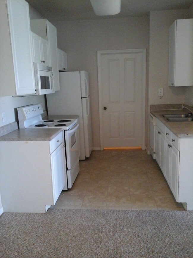 Photo - 2008 Unit 2008