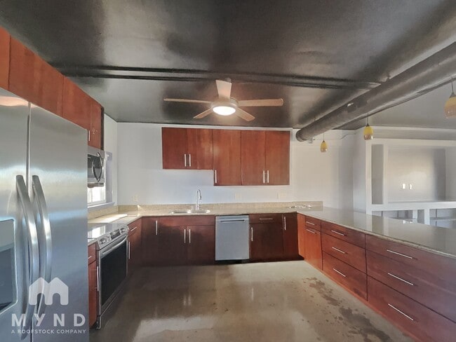 Photo - 349 E Thomas Rd Unidad E505