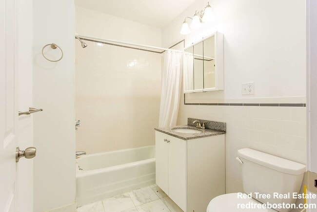 Photo - 11 Peterborough St Unit 14