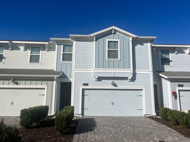 Building Photo - 4 bed 3.5 bath Townhouse In Storey Lake