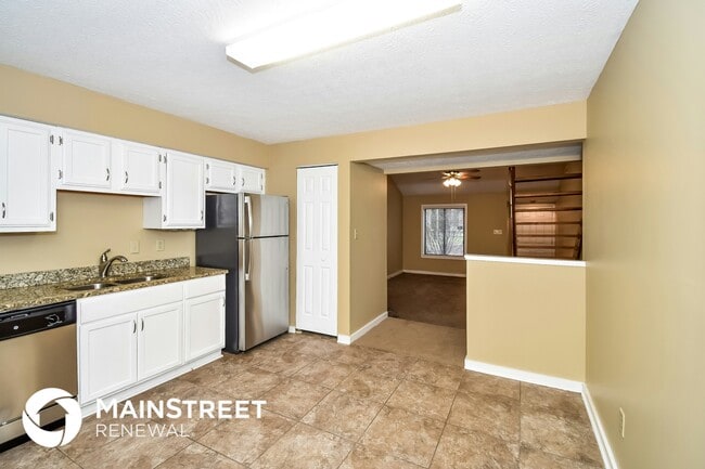 Photo - 2808 Six Mile Ln