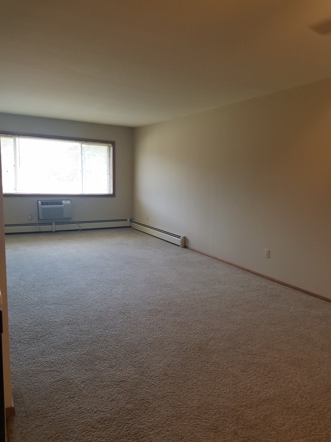 French Quarters Apartments West Allis, WI