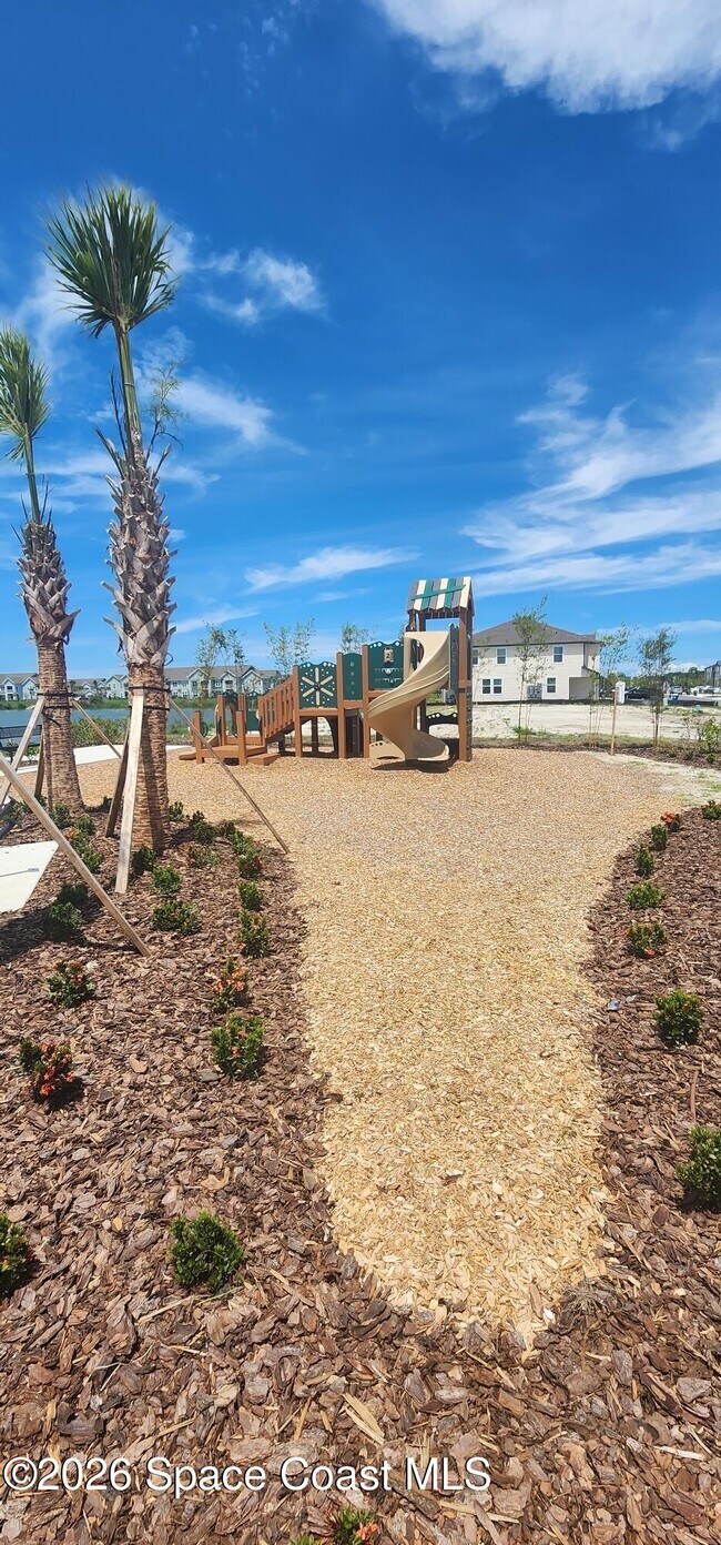 1379 Bluewater Ln