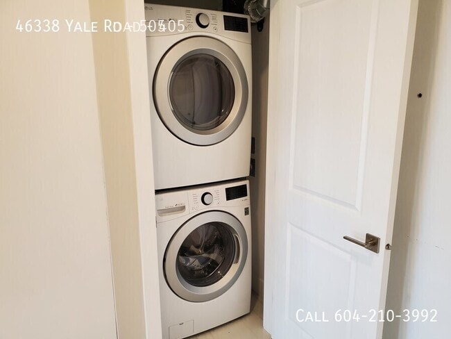 Photo - 5th Floor Corner Unit in Yaletown Living Unité 505