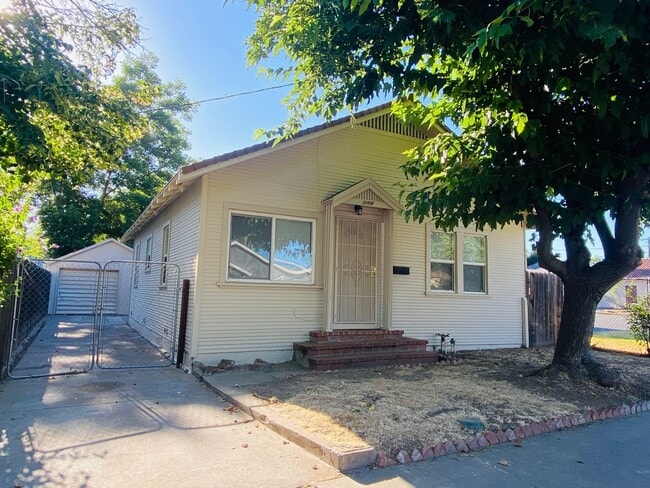 $350 MOVE-IN BONUS. Cute Two Bedroom Home ... - $350 MOVE-IN BONUS. Cute Two Bedroom Home ...