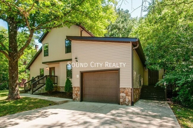 Building Photo - 625 Mercer Dr Unit A