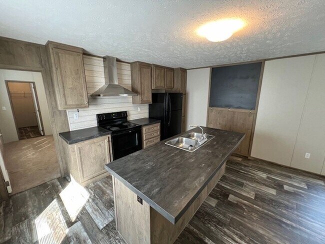 Photo - 3B/2B Mobile Home Available in Lake Charles