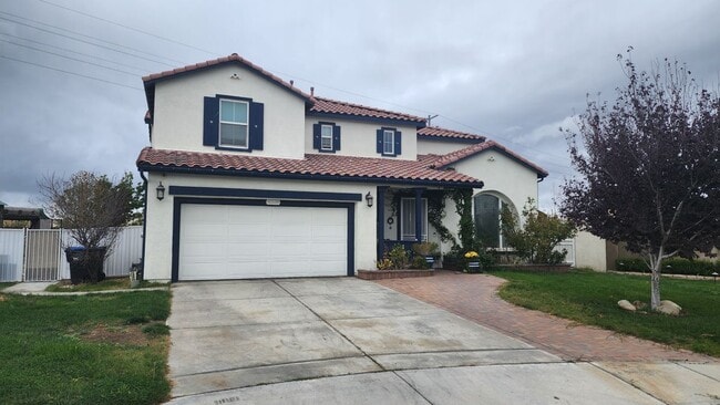 Building Photo - 4009 Stable Dr