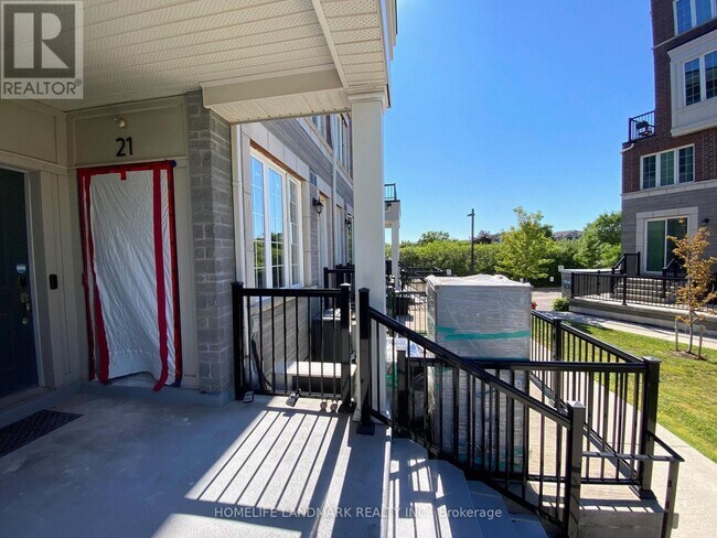 Photo - 2199 Lillykin St
