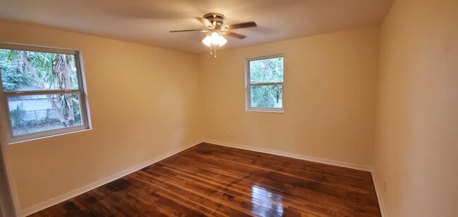 Photo - 854 Allison St