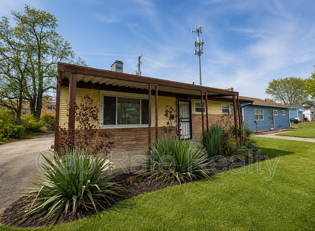 Building Photo - 2163 Grasmere Ave