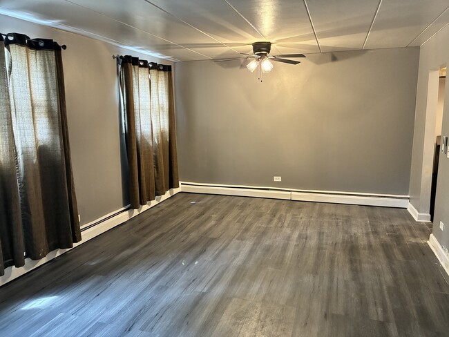 Building Photo - 7201 S Lowe Ave
