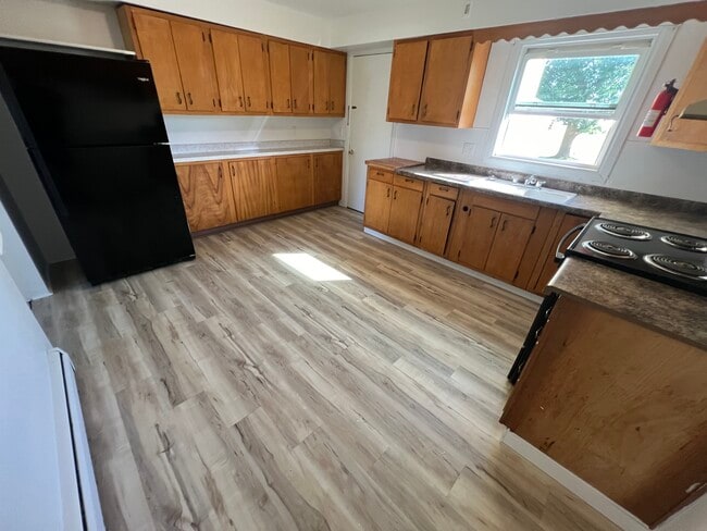 Photo - 143 E South St Unit 143