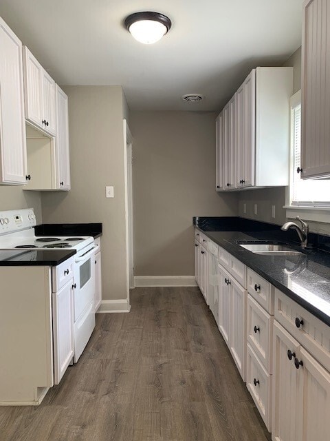 Photo - 744 Berkley Rd