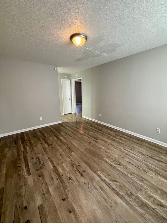 Photo - 01023 Unit 16