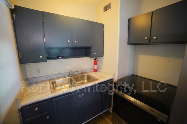 Photo - 1015 Joe Louis St