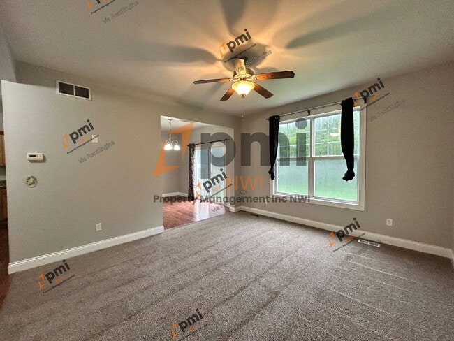 Photo - 4000 Silhavy Rd