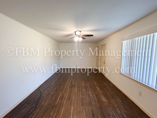 Photo - 4205 W Park Row Blvd
